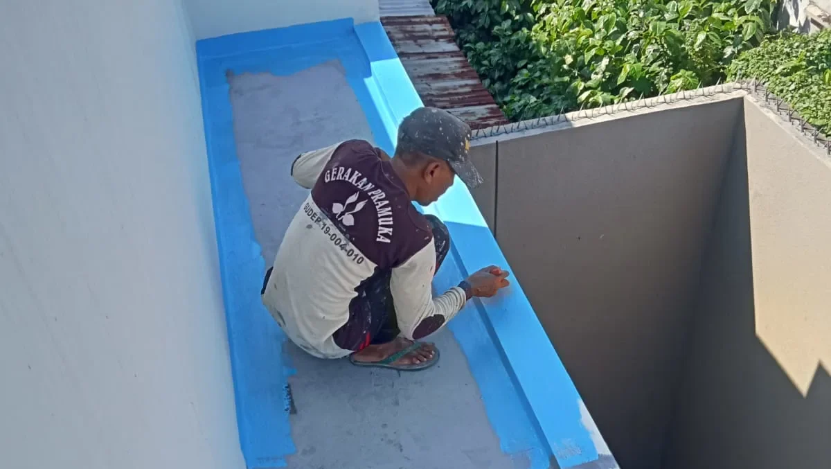 Jasa waterproofing Gresik atap rumah